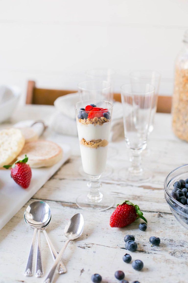 Strawberry Blueberry Yogurt Parfait
